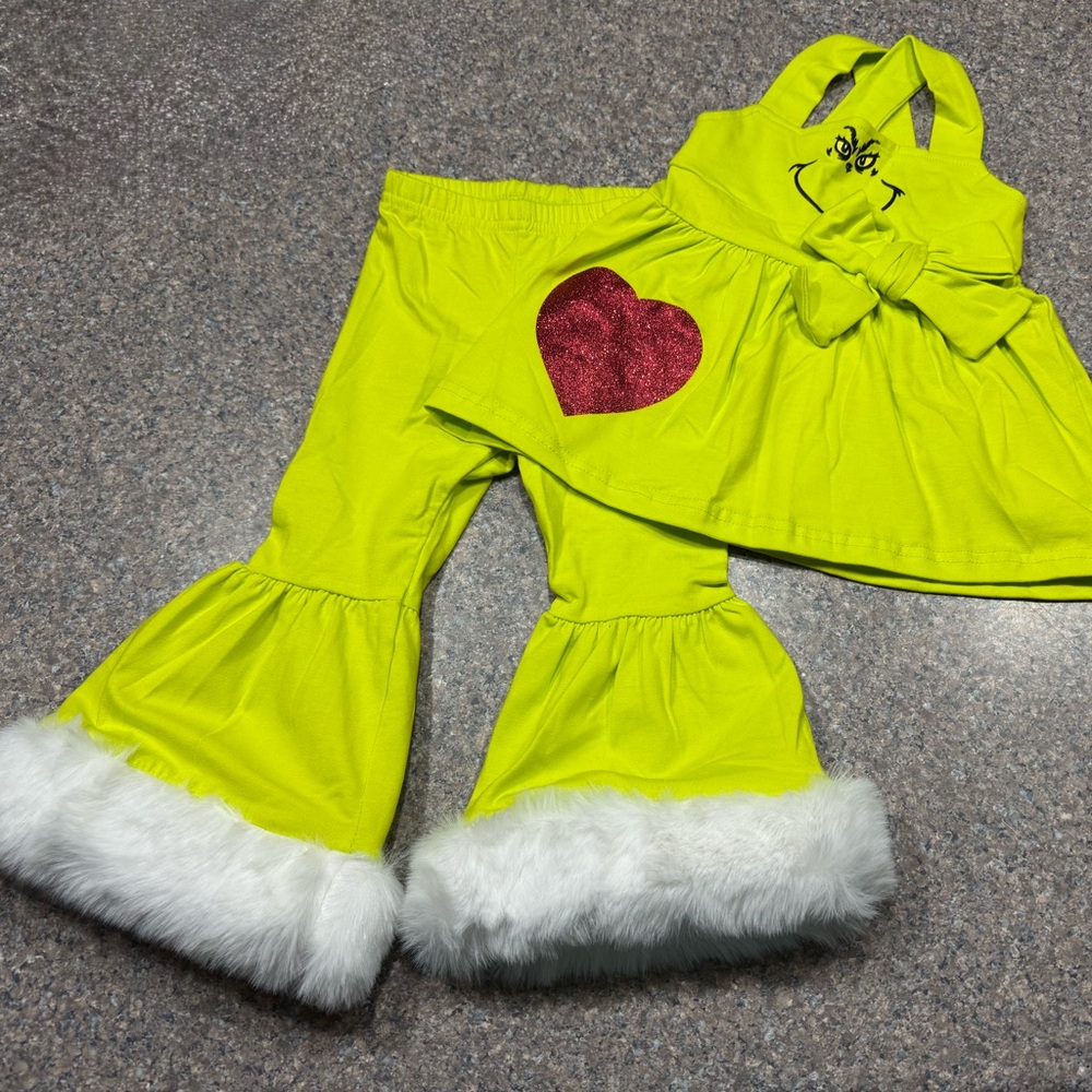 The grinch green red heart flare bell bottom set 5 6
